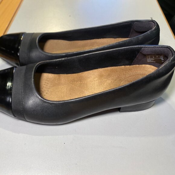 Clarks - Size 8M - Juliet Monte slip on, black caps - Picture 7 of 11